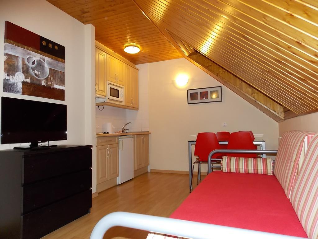 Apartamentos Fidalgo Sandiniés Zimmer foto